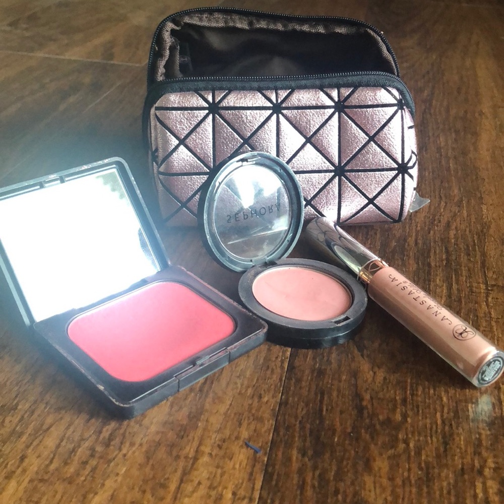Blush and lipstick with beauty bag